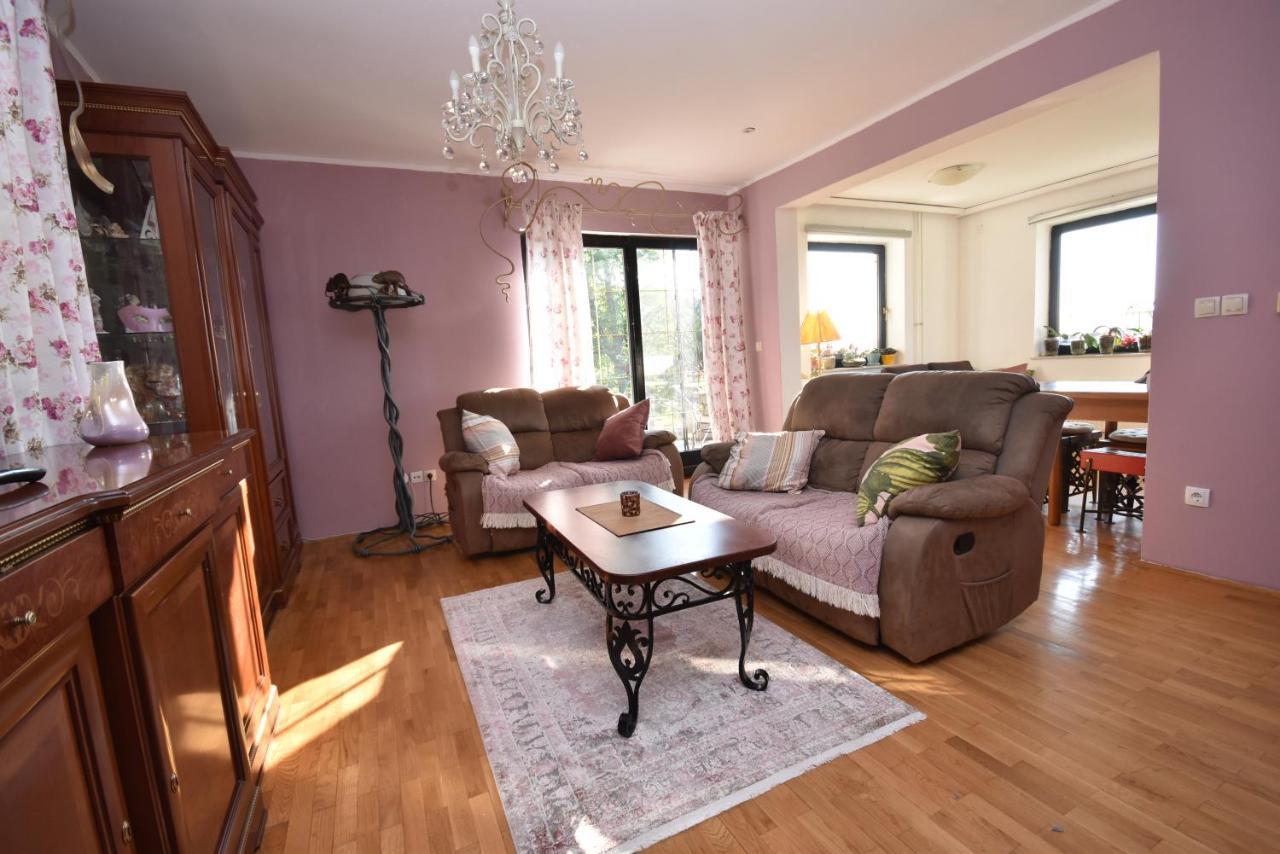 Apartmaji Lejardin Škofljica Esterno foto